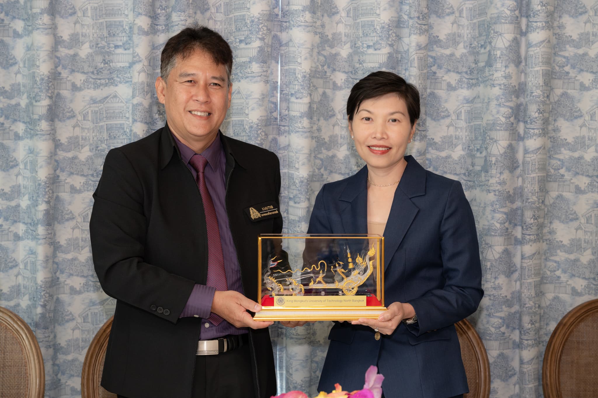 บริษัท ไซมิส แอสเสท จำกัด (มหาชน) ลงนามบันทึกข้อตกลงร่วมกับ คณะบริหารธุรกิจและอุตสาหกรรมบริการ มหาวิทยาลัยเทคโนโลยีพระจอมเกล้าพระนครเหนือ (มจพ.) (2)