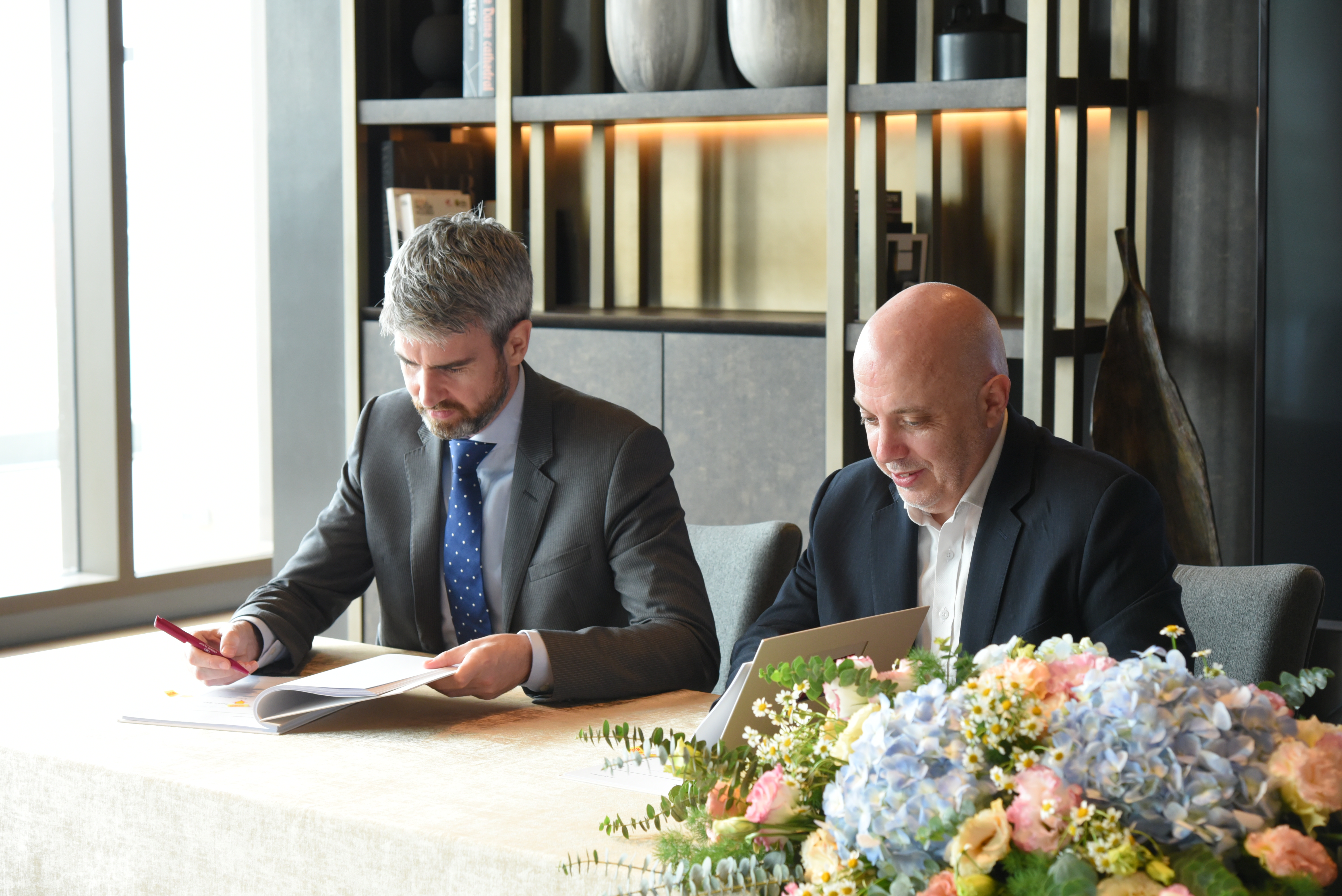 IHG ขยายแบรนด์คราวน์พลาซ่าในประเทศไทย ลงนามข้อตกลงบริหาร แฟรนไชส์โรงแรมคราวน์พลาซ่ากรุงเทพฯ พระราม 9 (2)